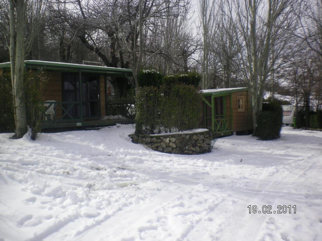 Camping Ruta Del Purche Monachil Δωμάτιο φωτογραφία